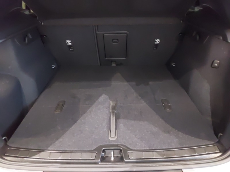 Used Volvo XC40 2025 for sale - 77012781: Photo 8