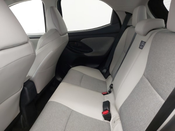 Used Toyota Yaris 2022 for sale - 76258902: Photo 6