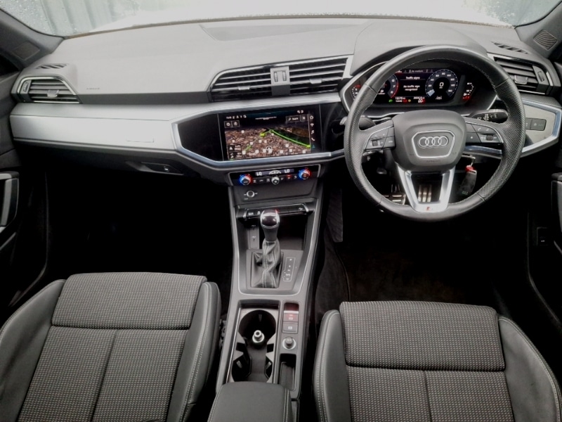 Used Audi Q3 2023 for sale - 77624708: Photo 2