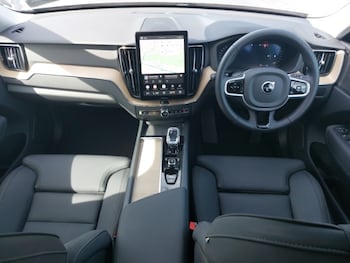 Used Volvo XC60 2025 for sale - 79492495: Photo