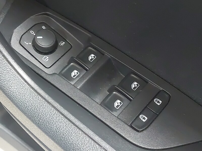 Used Skoda Karoq 2024 for sale - 77285330: Photo 12