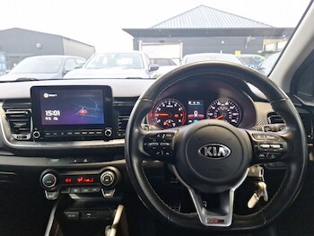 Used Kia Stonic 2021 for sale - 77424047: Photo