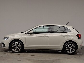 Used Volkswagen Polo 2024 for sale - 77190204: Photo