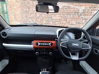 Used Dacia Spring 2025 for sale - 76275327: Photo