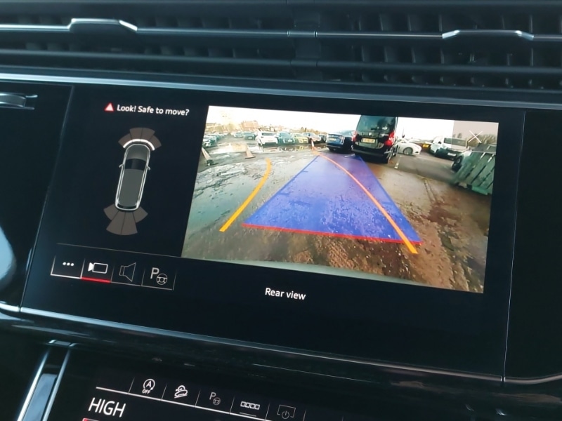 Used Audi Q7 2022 for sale - 77028812: Photo 11