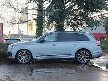 Used Audi Q7 2022 for sale - 77028812: Photo