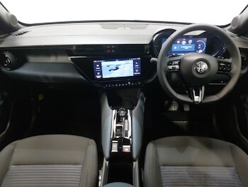 Used Alfa Romeo Junior 2025 for sale - 79235125: Photo