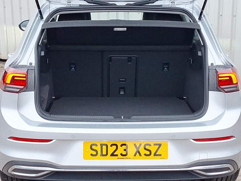 Used Volkswagen Golf 2023 for sale - 77330289: Photo 8