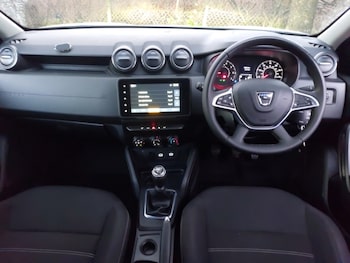 Used Dacia Duster 2022 for sale - 77299208: Photo