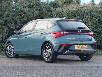 Used Hyundai i20 2023 for sale - 77948951: Photo