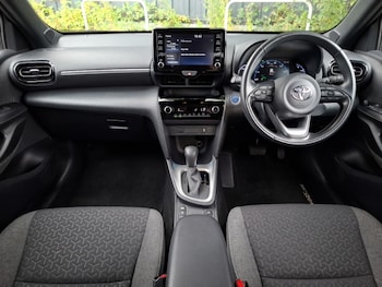 Used Toyota Yaris Cross 2022 for sale - 75386783: Photo