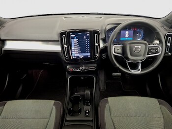 Used Volvo XC40 2022 for sale - 77898043: Photo