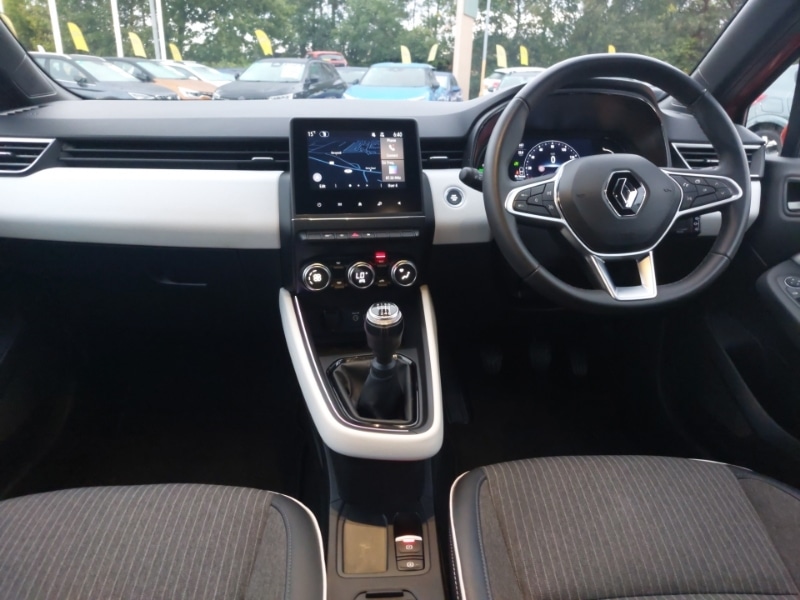 Used Renault Clio 2021 for sale - 76694987: Photo 2