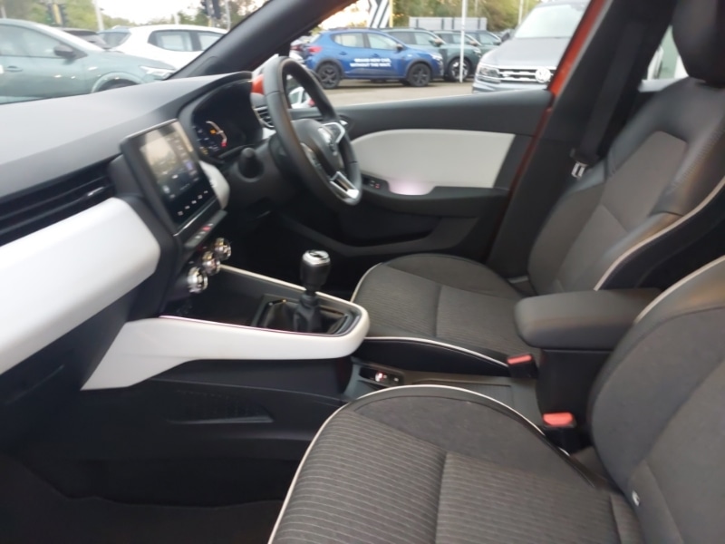 Used Renault Clio 2021 for sale - 76694987: Photo 5