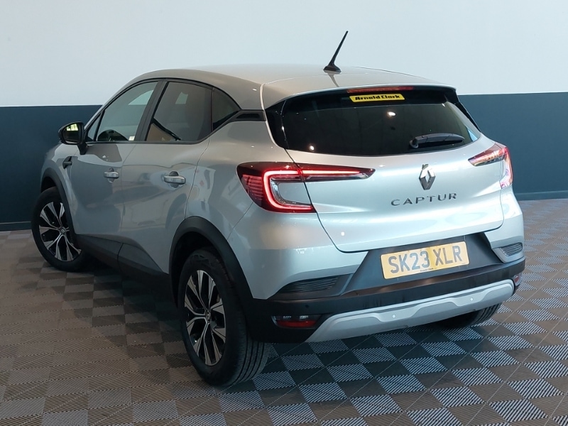 Used Renault Captur 2023 for sale - 78214056: Photo 3
