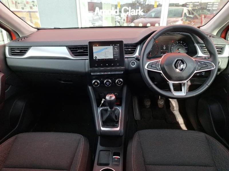 Used Renault Captur 2024 for sale - 77833082: Photo 2