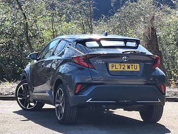 Used Toyota C-HR 2023 for sale - 78343303: Photo