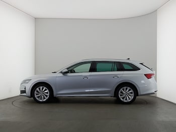 Used Skoda Octavia 2024 for sale - 75958622: Photo