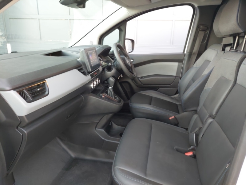 Used Nissan Other 2023 for sale - 77913181: Photo 5