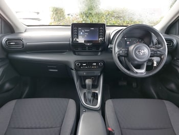 Used Toyota Yaris 2022 for sale - 77503735: Photo