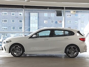 Used BMW 1 Series 2024 for sale - 77762009: Photo