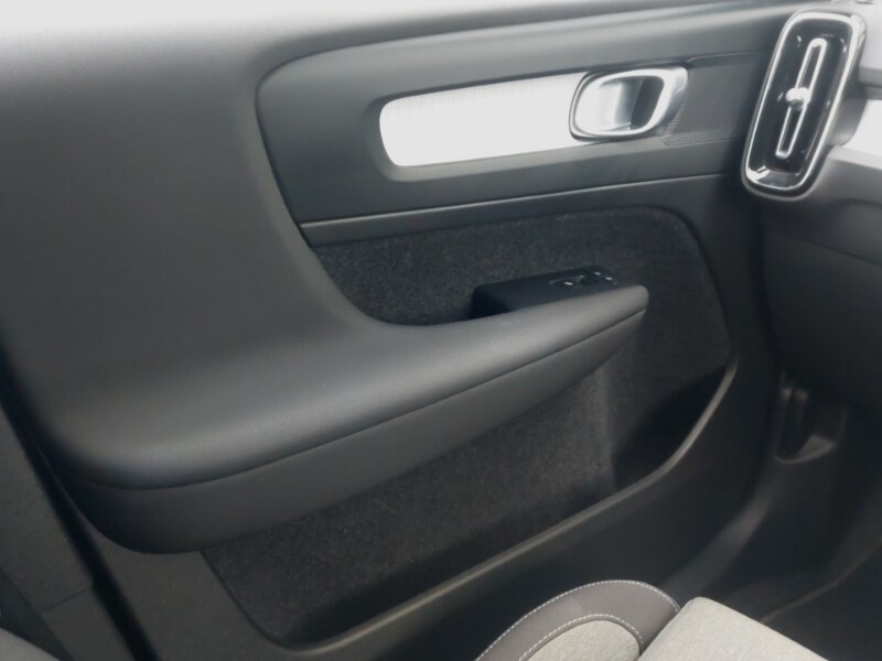 Used Volvo XC40 2023 for sale - 78179118: Photo 11