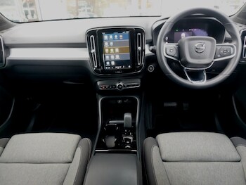 Used Volvo XC40 2023 for sale - 78179118: Photo