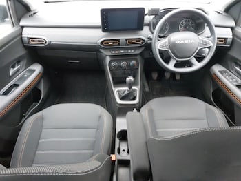 Used Dacia Sandero Stepway 2023 for sale - 77645486: Photo