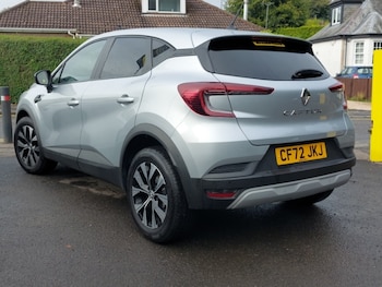 Used Renault Captur 2023 for sale - 75780010: Photo