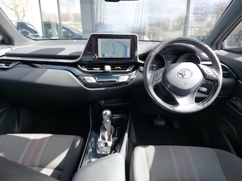 Used Toyota C-HR 2023 for sale - 78410567: Photo