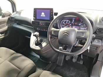 Used Citroen Berlingo 2024 for sale - 79360642: Photo