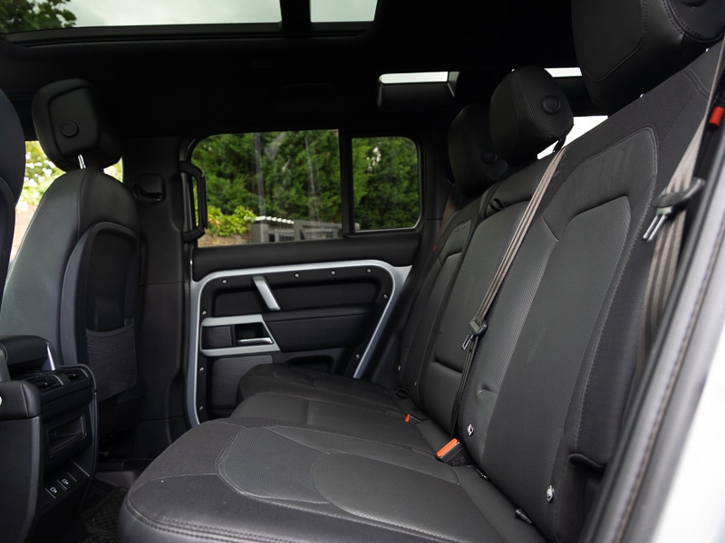 Used Land Rover Defender 2022 for sale - 77010999: Photo 6