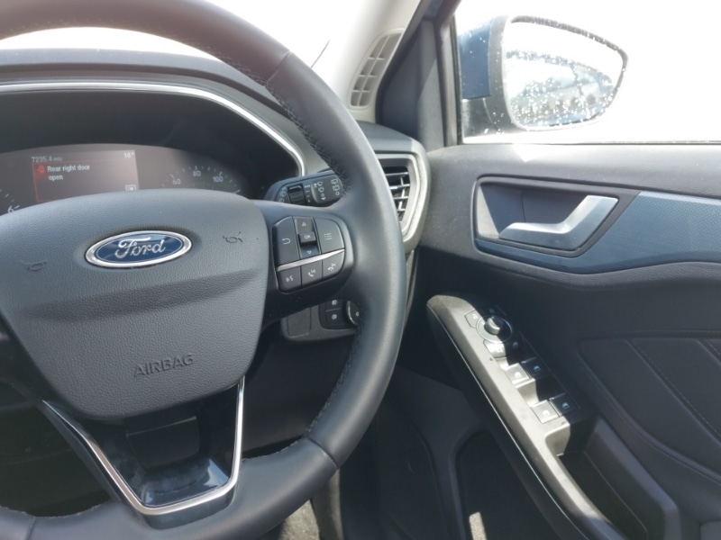 Used Ford Focus 2023 for sale - 76365893: Photo 11