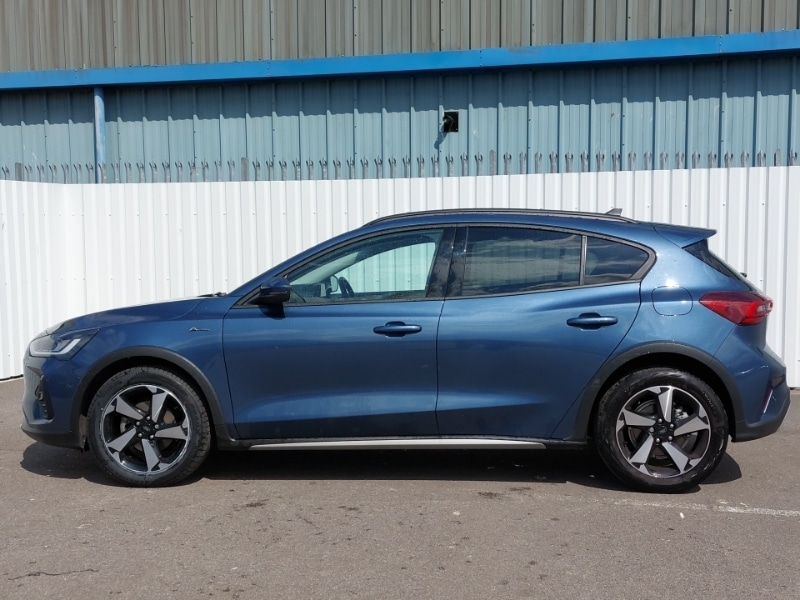 Used Ford Focus 2023 for sale - 76365893: Photo 4