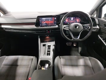 Used Volkswagen Golf 2021 for sale - 76444802: Photo