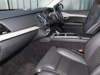 Used Volvo XC90 2023 for sale - 79597311: Photo