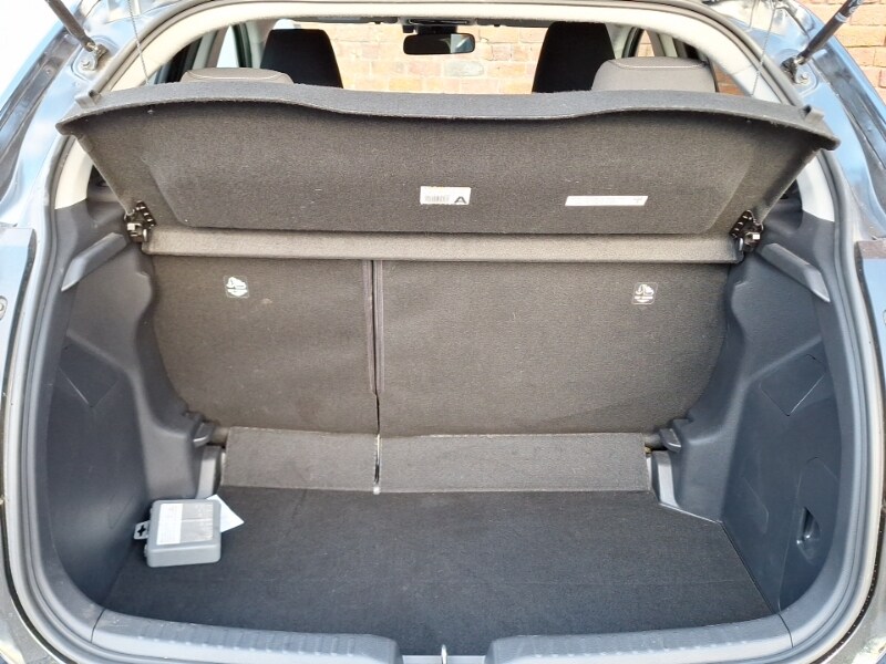 Used Toyota Yaris 2022 for sale - 77449135: Photo 8