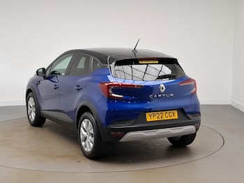 Used Renault Captur 2022 for sale - 75587929: Photo