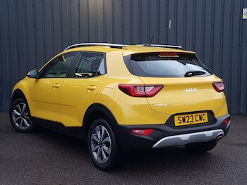 Used Kia Stonic 2023 for sale - 77585410: Photo