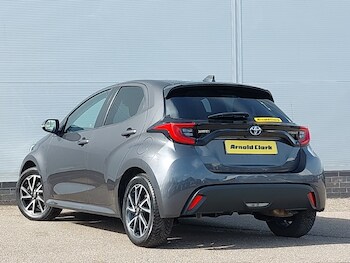 Used Toyota Yaris 2021 for sale - 78660364: Photo