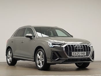 Used Audi Q3 2025 for sale - 77585394: Photo