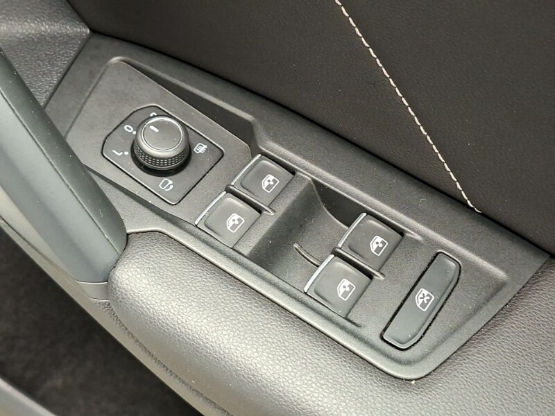 Used Volkswagen Tiguan 2023 for sale - 77875520: Photo 12