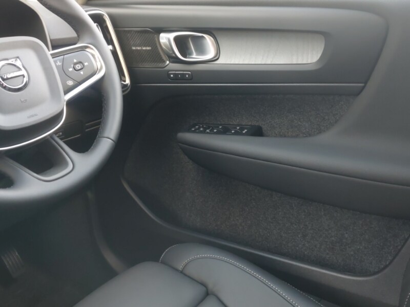 Used Volvo XC40 2025 for sale - 77476143: Photo 10