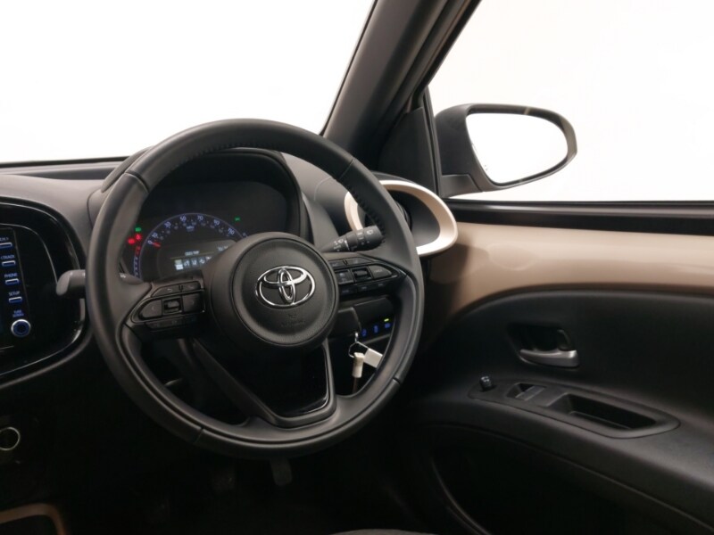 Used Toyota Aygo X 2023 for sale - 77196984: Photo 11