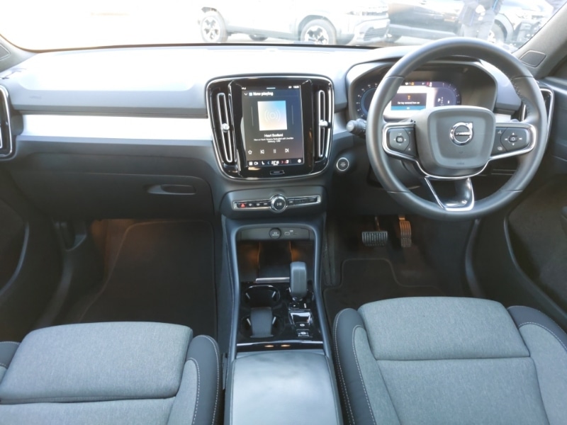Used Volvo XC40 2023 for sale - 76948013: Photo 2