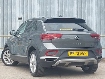Used Volkswagen T-Roc 2023 for sale - 75539352: Photo