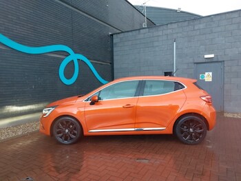 Used Renault Clio 2022 for sale - 76492765: Photo