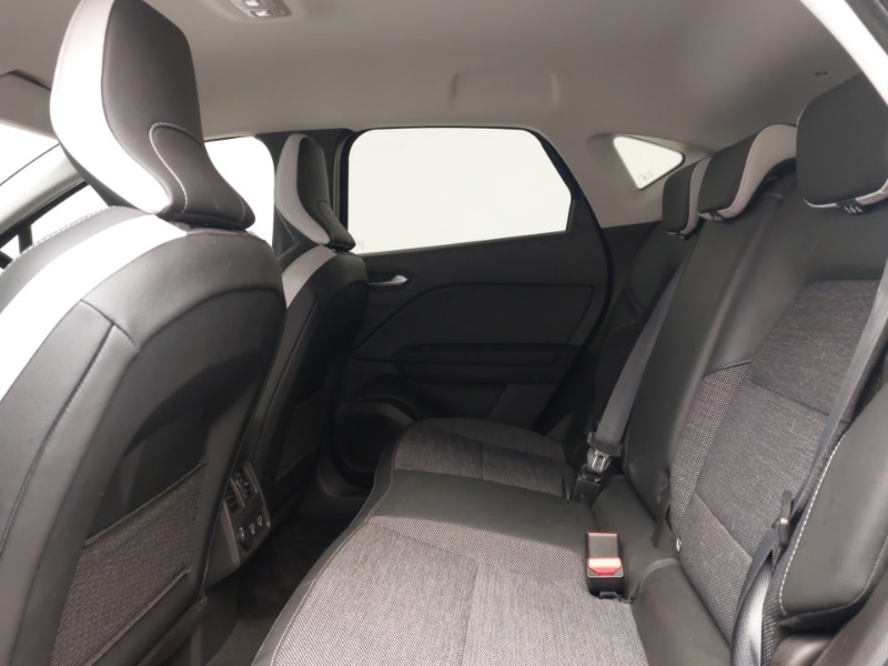 Used Renault Captur 2023 for sale - 77194292: Photo 6