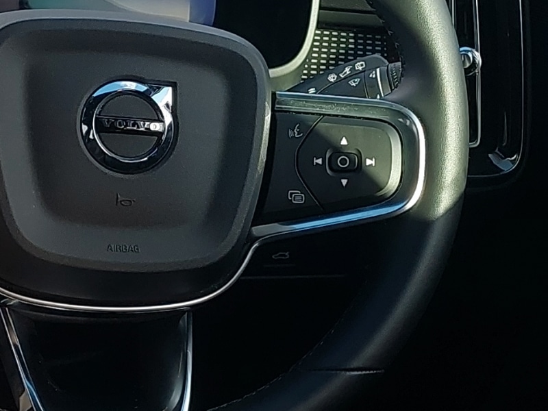 Used Volvo XC40 2024 for sale - 76362155: Photo 12