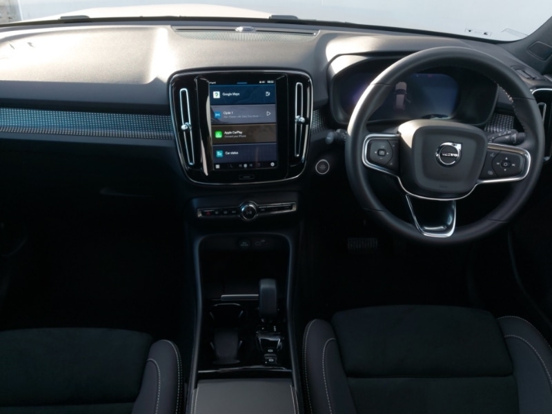 Used Volvo XC40 2024 for sale - 76362155: Photo 2
